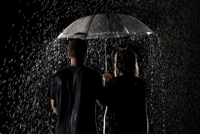 Обои картинки фото разное, мужчина женщина, пара, зонт, дождь