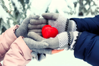 Картинка разное руки +ноги пара перчатки сердечко снег