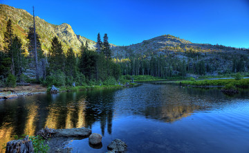 Картинка природа реки озера деревья лес закат камни небо отражение горы озеро