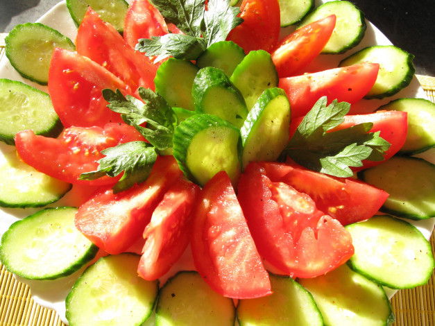 Обои картинки фото автор, varvarra, еда, овощи, петрушка, огурцы, помидоры, томаты