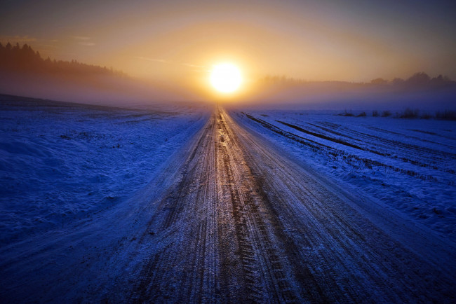 Обои картинки фото природа, дороги, закат, снег, дорога, зима