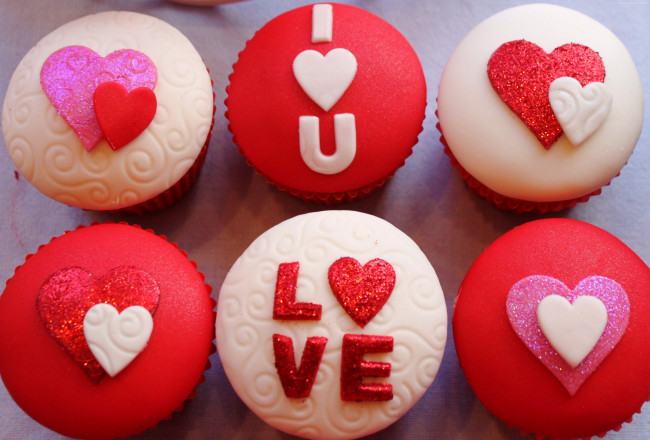 Обои картинки фото еда, пирожные,  кексы,  печенье, кексы, любовь