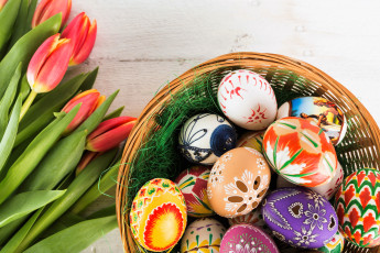 Картинка праздничные пасха яйца тюльпаны