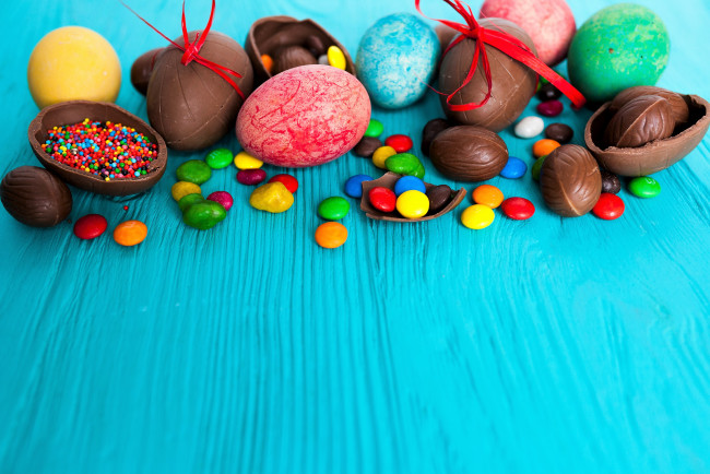 Обои картинки фото еда, конфеты,  шоколад,  мармелад,  сладости, яйца, шоколад, драже