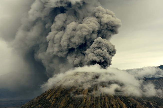 Обои картинки фото природа, стихия, вулкан, пепел, извержение