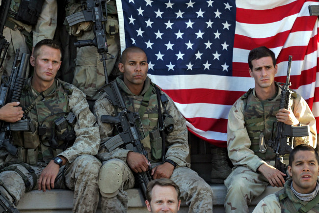 Обои картинки фото оружие, армия, спецназ, американский, флаг, солдаты