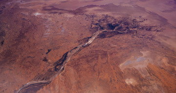 Картинка природа пустыни вид сверху река пустыня австралия