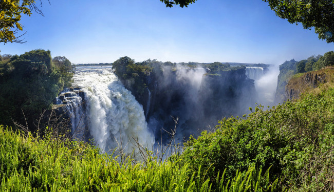 Обои картинки фото природа, водопады, скалы, бурный, поток, африка, zimbabwe, victoria, falls, водопад, зелень