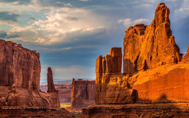 Обои картинки фото природа, горы, скалы, облака, пустыня, небо, камни, каньон