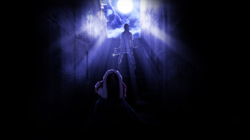 Картинка фэнтези фотоарт фон топор лестница девушки