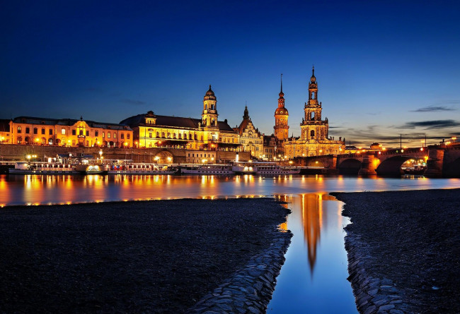 Обои картинки фото города, берлин , германия, отражение, вечер, река