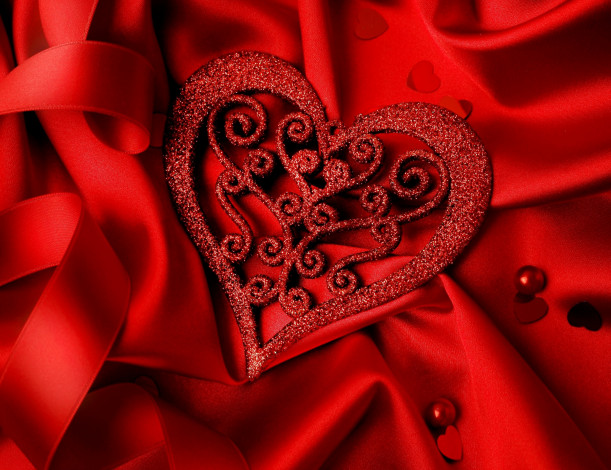 Обои картинки фото праздничные, день святого валентина,  сердечки,  любовь, сердечко, ткань, бусины
