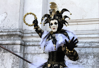 Картинка разное маски карнавальные костюмы шут карнавал венеция