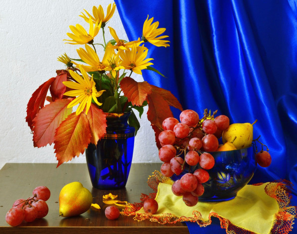 Обои картинки фото еда, фрукты,  ягоды, виноград, цветы, груши
