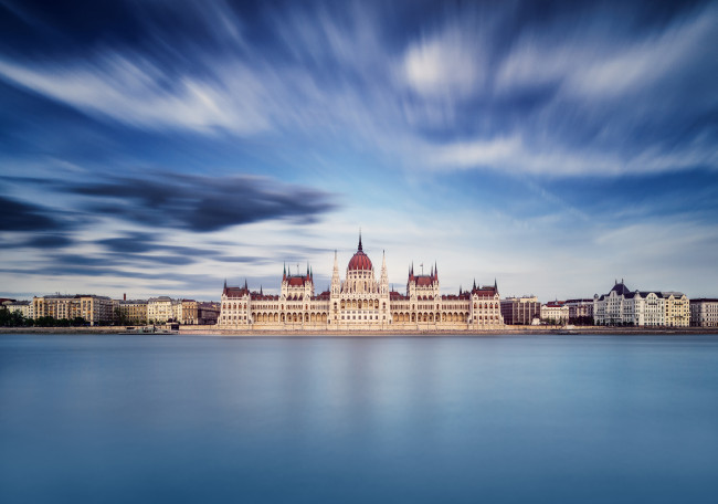 Обои картинки фото города, будапешт , венгрия, город, будапешт, парламент, небо, вода, выдержка