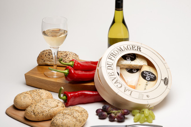 Обои картинки фото еда, натюрморт, хлеб, сыр, вино