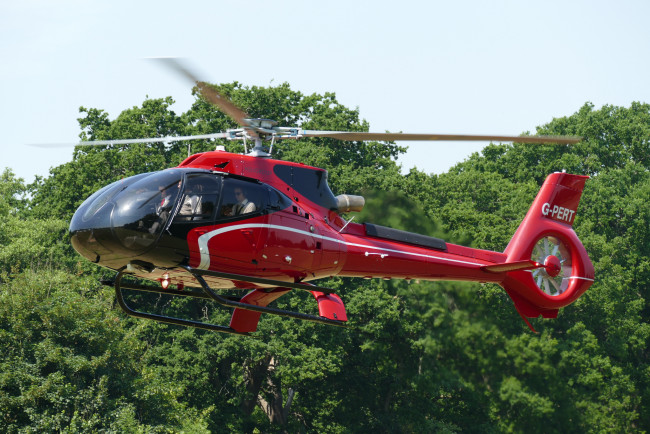 Обои картинки фото eurocopter ec130, авиация, вертолёты, вертушка
