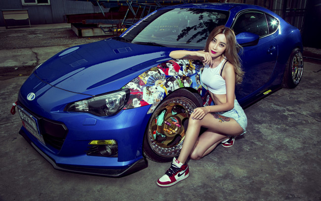 Обои картинки фото автомобили, -авто с девушками, азиатка, автомобиль, фон, девушка, взгляд