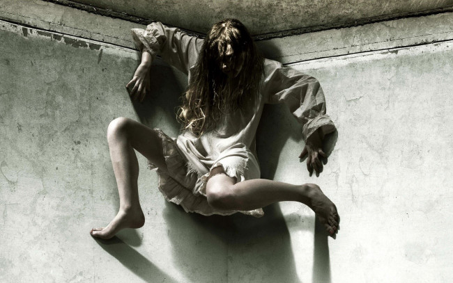 Обои картинки фото the last exorcism, кино фильмы, потолок, одержимая, девушка