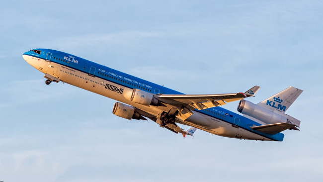 Обои картинки фото mcdonnell-douglas md-11, авиация, пассажирские самолёты, авиалайнер