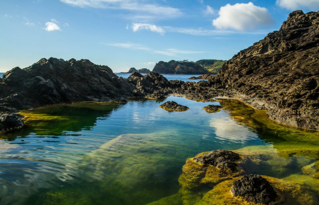 Обои картинки фото новая зеландия, природа, побережье, водоем, камни, облака
