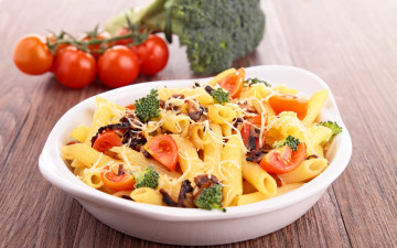 обоя еда, макаронные блюда, макароны, vegetables, pasta, tomato, овощи, помидоры