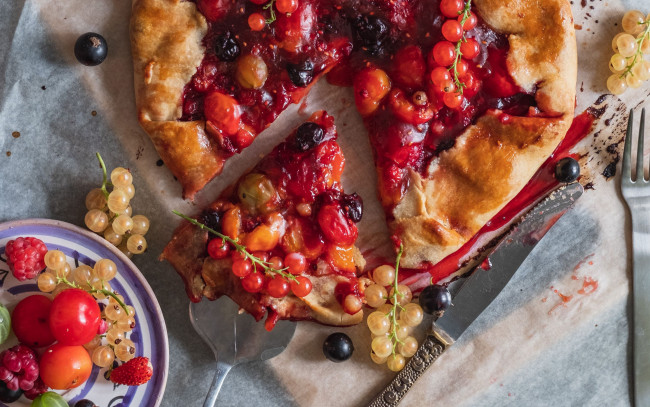 Обои картинки фото еда, пироги, ягоды, пирог, ягодный, смородина