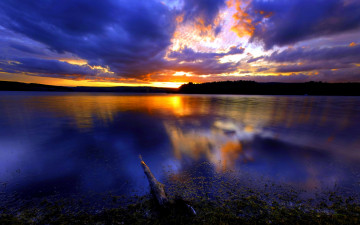 Картинка lake at dusk природа реки озера тучи озеро вечер закат