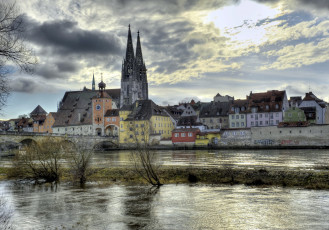 Картинка германия бавария регенсбург города сумерки река дома