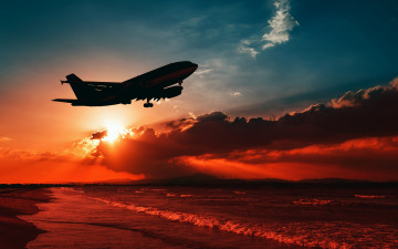 Картинка авиация авиационный+пейзаж креатив небо пейзаж облака море авиалайнер побережье самолет силуэт зарево полет