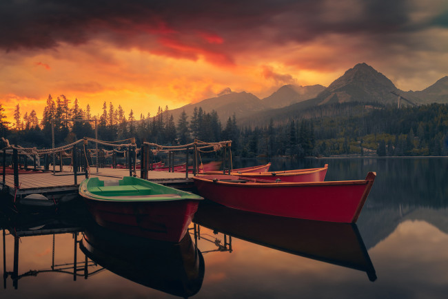 Обои картинки фото корабли, лодки,  шлюпки, горы, озеро, закат