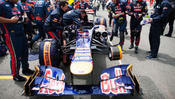 Картинка 2012 formula grand prix of britain спорт формула обслуживание техники гонка болид