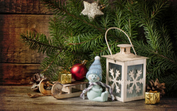 Картинка праздничные украшения фонарь игрушки ёлка