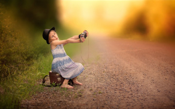 Картинка разное дети девочка шляпа дорога фотоаппарат