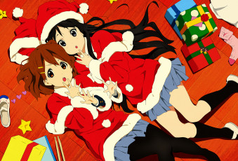 Картинка аниме k-on merry chrismas winter палочки подарки пол носок шляпа звезда костюм hirasawa yui akiyama mio