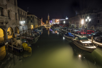 обоя chioggia venezia, корабли, порты ,  причалы, ночь, огни