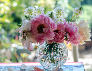 Картинка цветы букеты +композиции ваза букет пионы лепестки