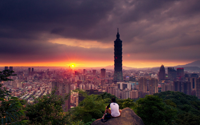 Обои картинки фото города, тайбэй, тайвань, город, облака, тепло, парень, закат