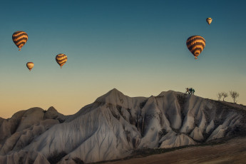 Картинка авиация воздушные+шары шар фон горы