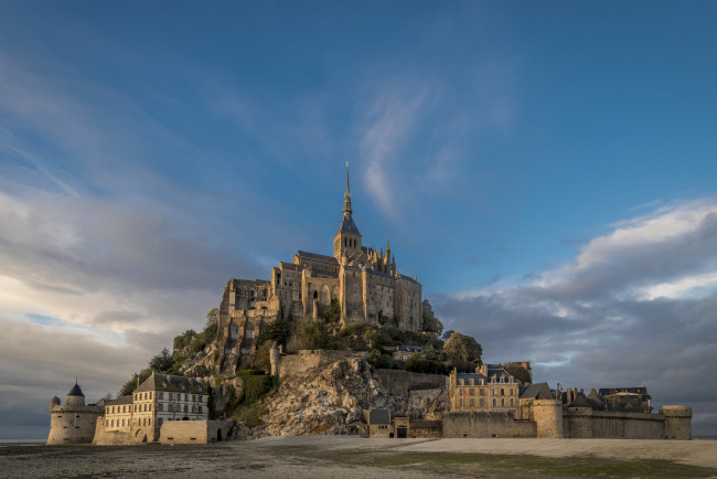 Обои картинки фото mon saint-michel, города, крепость мон-сен-мишель , франция, простор