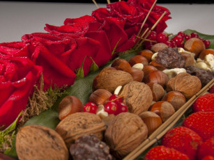 Картинка еда разное орехи розы клубника