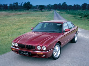 Картинка автомобили jaguar sport xj красный