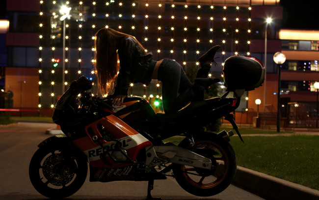 Обои картинки фото мотоциклы, мото с девушкой, honda, красивая, девушка