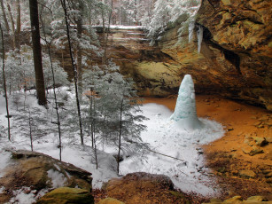 Картинка природа зима лес обрыв снег