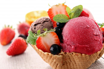 Картинка еда мороженое +десерты клубника мята