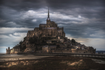 Картинка le+mont-saint-mich`+muche+ normandie +france города замки+франции остров замок побережье