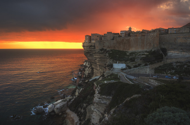Обои картинки фото bunifazziu ,  corsica, города, - пейзажи, рассвет, скала, море