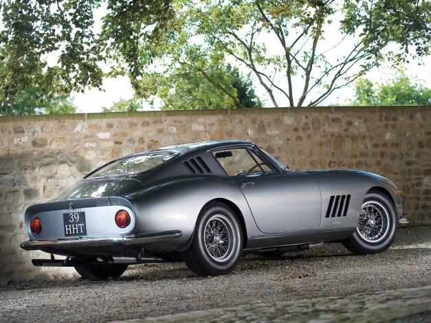 Обои картинки фото ferrari 275 gtb6c scaglietti longnose, автомобили, ferrari, серебристый, феррари, деревья, стена