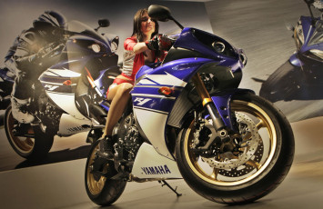 Картинка мотоциклы мото девушкой девушка мотоцикл