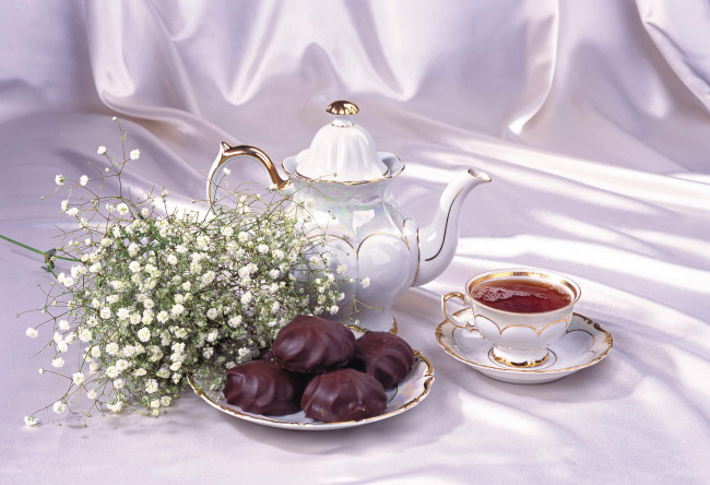 Обои картинки фото еда, напитки, Чай, цветы, сервиз, зефир, чай